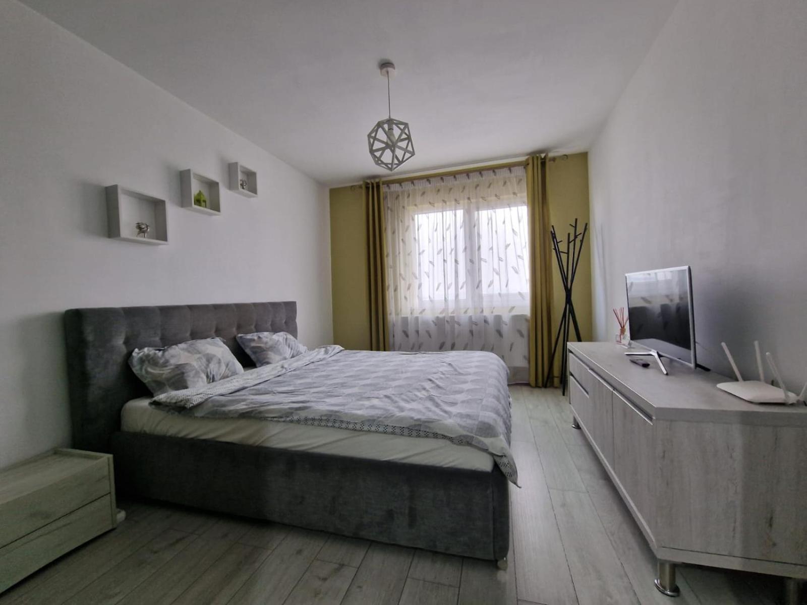 Gray Apartment Nearby Amethyst & Vivo Mall Floreşti Exterior foto